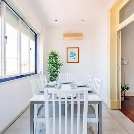 Lejlighed 3br @ Almirante Reis
