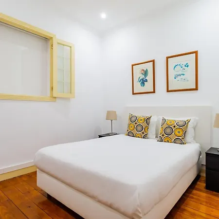 Lejlighed 3br @ Almirante Reis *