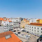 3br @ Almirante Reis ליסבון