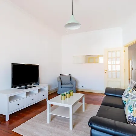 Almirante With 3 Bedrooms Lissabon