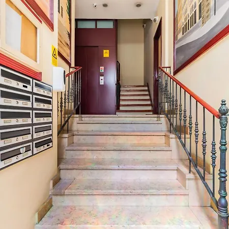Almirante With 3 Bedrooms * Lissabon