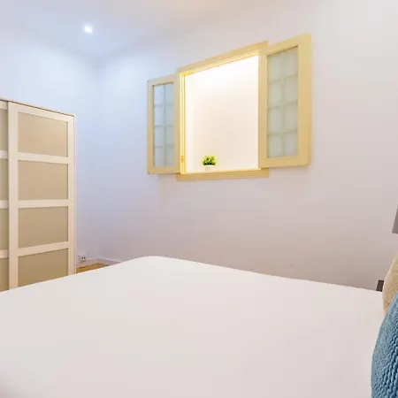 Almirante With 3 Bedrooms شقة