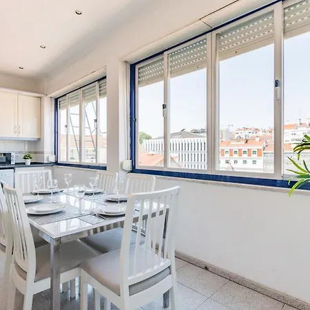 Apartmán 3br @ Almirante Reis