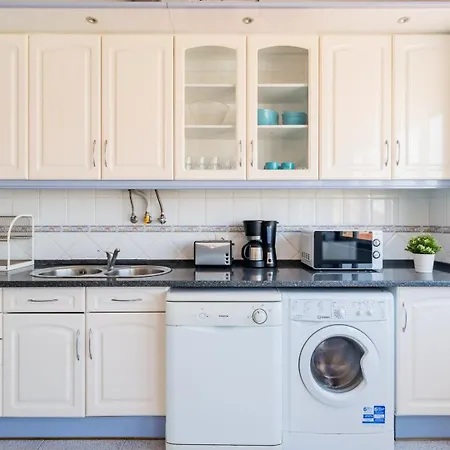 Apartment Almirante With 3 Bedrooms Lisbon