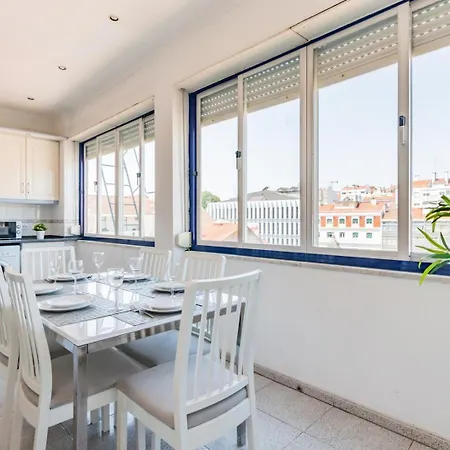 Apartment Almirante With 3 Bedrooms Lisbon